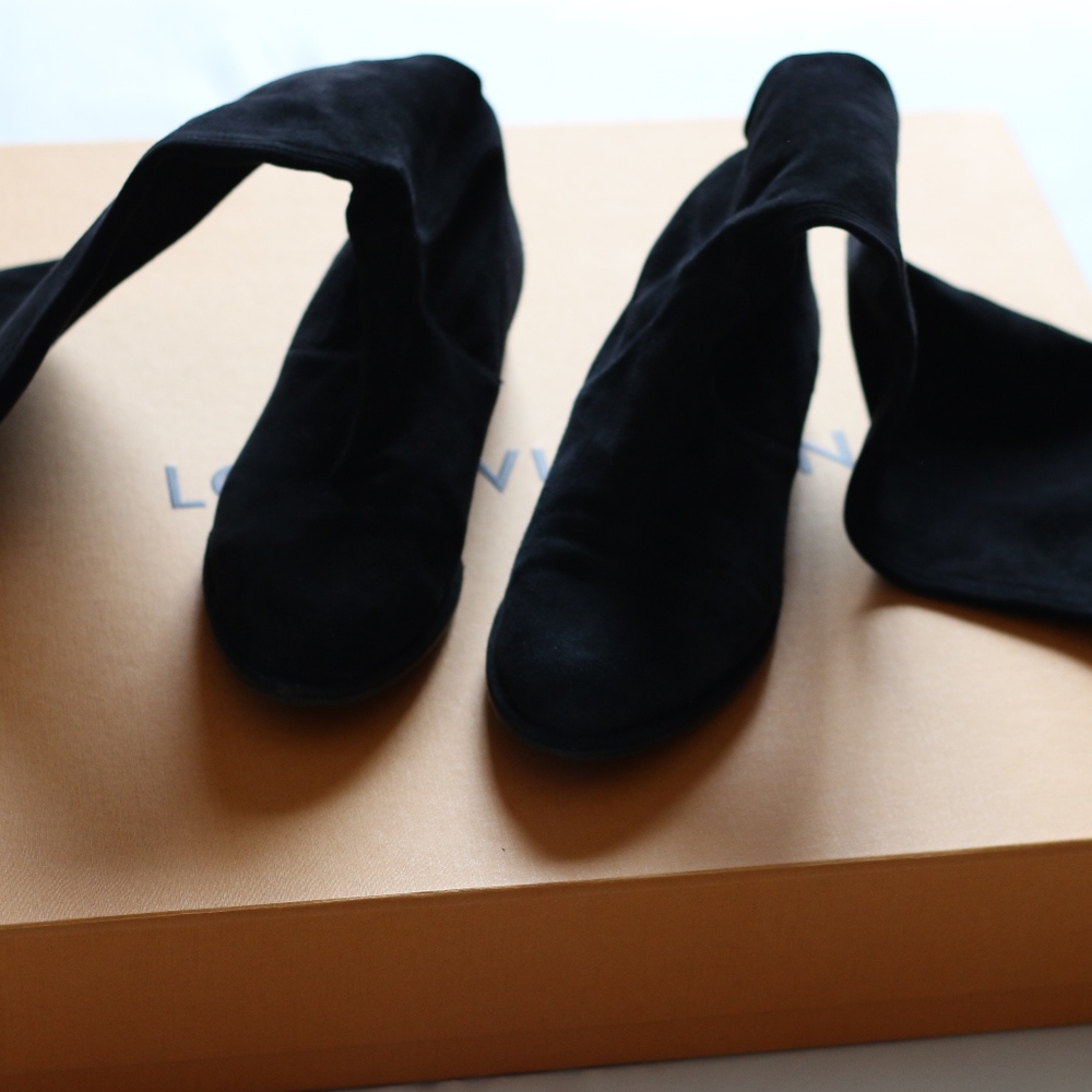 Authentic Stuart Weitzman boot